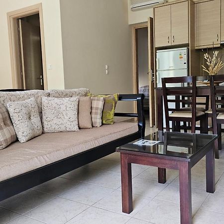 Naiades Villas Каристос Екстериор снимка